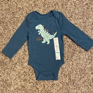 💥2/$12💥 NWT Dinosaur Onesie 🦖💙🦖